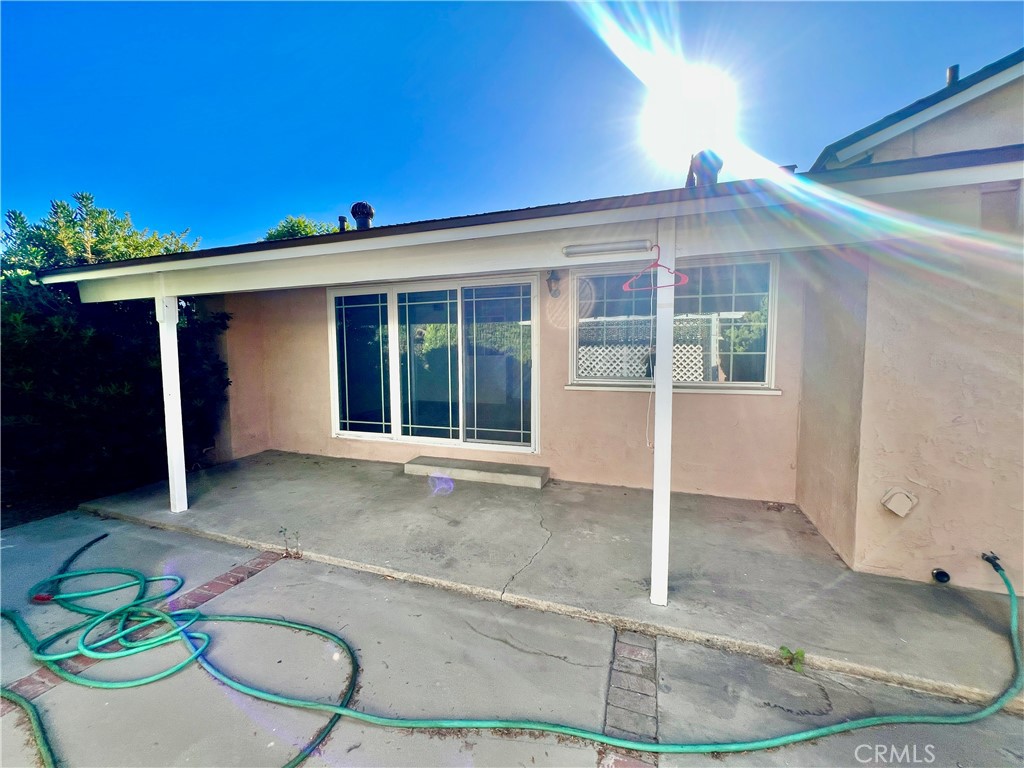 https://media.crmls.org/medias/fec763c8-658e-4762-84e0-06e85db6b208.jpg?preset=X-Large