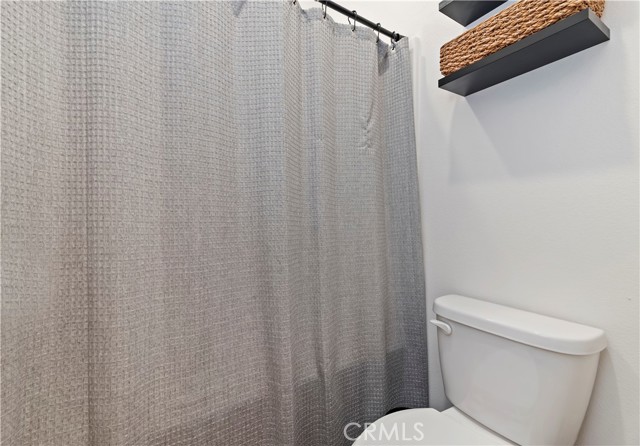 5680 Kate Way, Fontana CA: https://media.crmls.org/medias/fec7e732-5597-415c-ac83-b1c64f608d6d.jpg