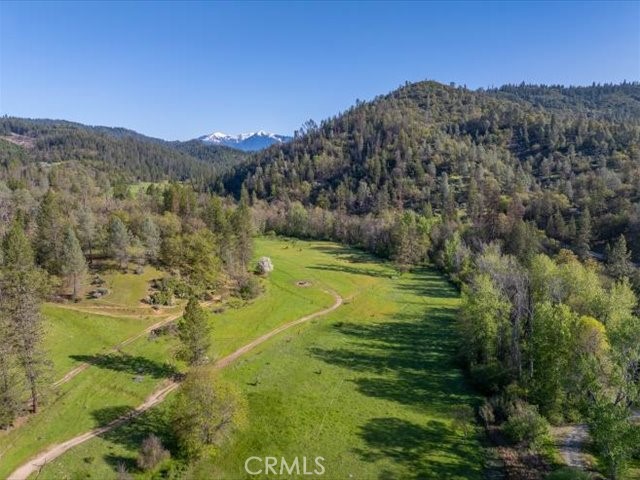 https://media.crmls.org/medias/feca12ef-f510-4ab9-b44e-099a8776c280.jpg?preset=X-Large