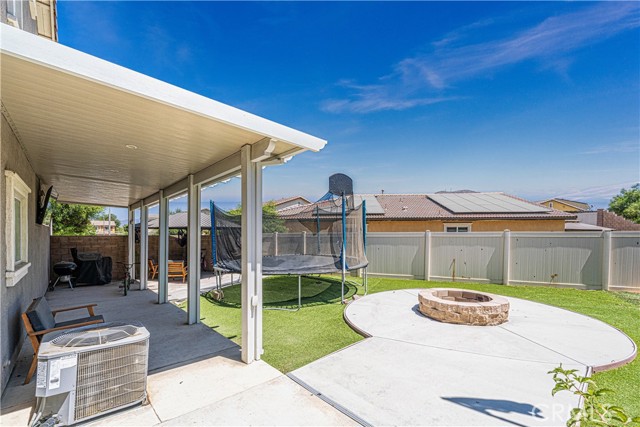 Backyard-Trampoline