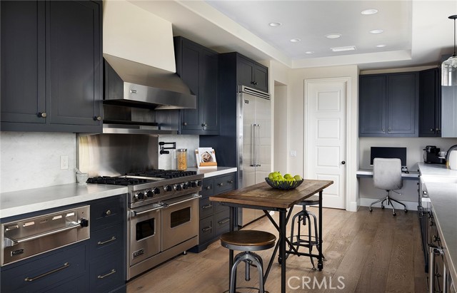 Detail Gallery Image 13 of 68 For 420 De Sola Ter, Corona Del Mar,  CA 92625 - 4 Beds | 2/2 Baths
