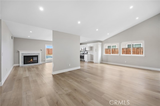 Detail Gallery Image 6 of 30 For 44014 Raysack Ave, Lancaster,  CA 93535 - 4 Beds | 2 Baths