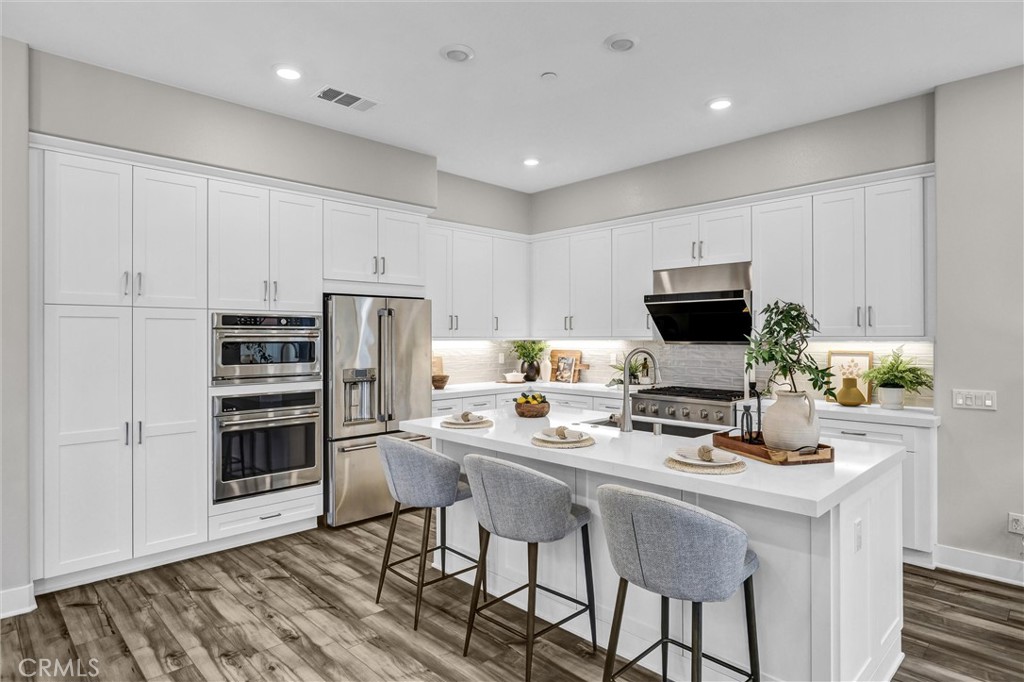 MLS #OC25184425 image #8