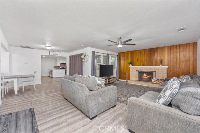 Detail Gallery Image 11 of 37 For 17771 Avenue 152, Porterville,  CA 93257 - 3 Beds | 2 Baths