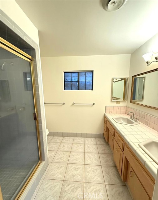 Detail Gallery Image 14 of 15 For 2825 Kootenay Ct, Bakersfield,  CA 93309 - 3 Beds | 2 Baths