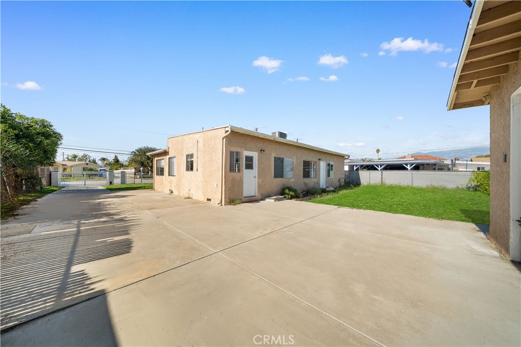 MLS #WS25258026 image #9