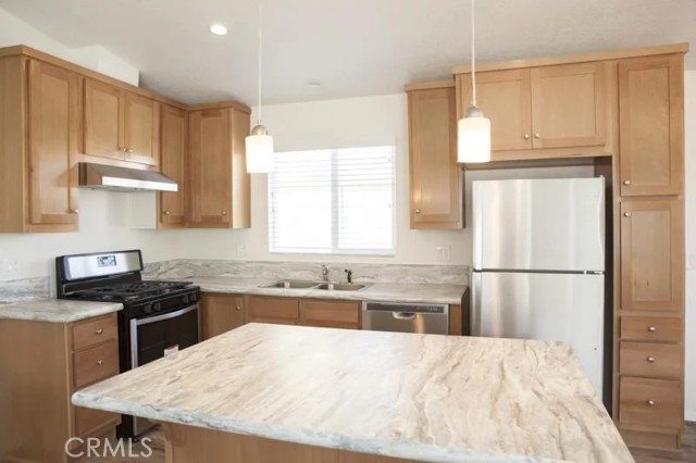 Detail Gallery Image 3 of 7 For 17700 S Western Ave #114,  Gardena,  CA 90248 - 2 Beds | 2 Baths
