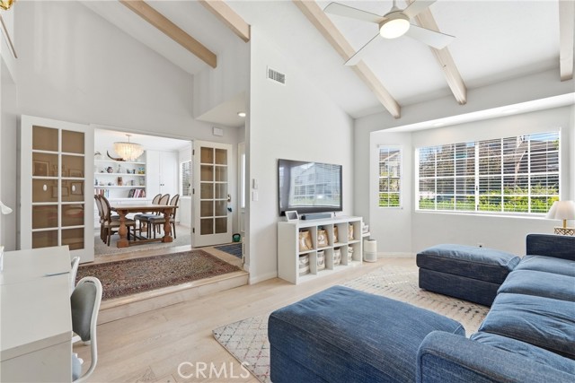 Detail Gallery Image 6 of 33 For 2213 Dufour Avenue #a, Redondo Beach,  CA 90278 - 3 Beds | 2/1 Baths