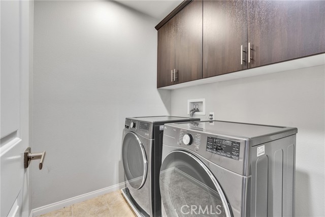 58 Origin, Irvine CA: https://media.crmls.org/medias/fecdce59-e62f-43c0-8487-23d152765277.jpg