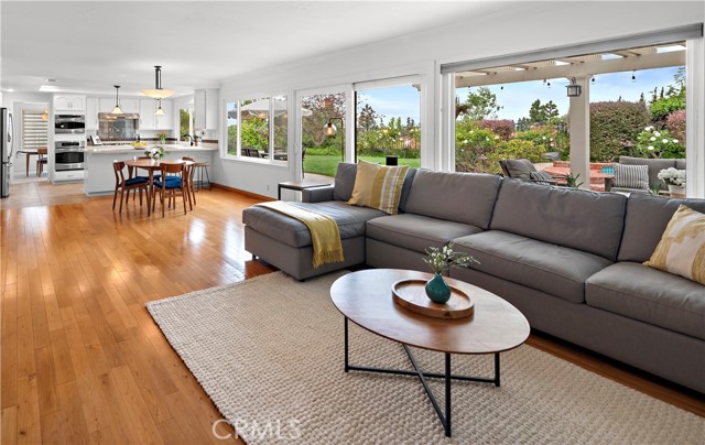 Detail Gallery Image 7 of 22 For 784 S Goldfinch, Anaheim Hills,  CA 92807 - 5 Beds | 3 Baths