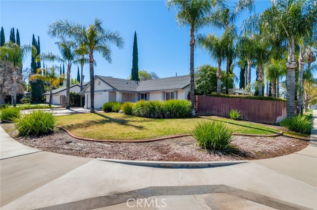 2484 Peppertree Ln, Riverside, CA 92506