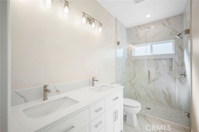 Detail Gallery Image 17 of 22 For 1419 N Screenland Dr, Burbank,  CA 91505 - 3 Beds | 2 Baths