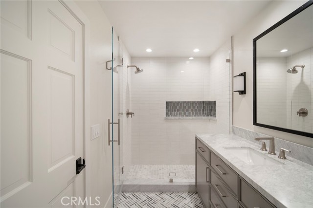 Detail Gallery Image 33 of 67 For 25965 Poker Flats Pl, Laguna Hills,  CA 92653 - 5 Beds | 5/2 Baths