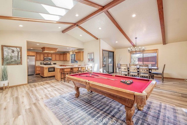 42756 Tannenbaum Platz, Big Bear Lake CA: https://media.crmls.org/medias/fed03055-0502-4499-a415-281b71e92b53.jpg