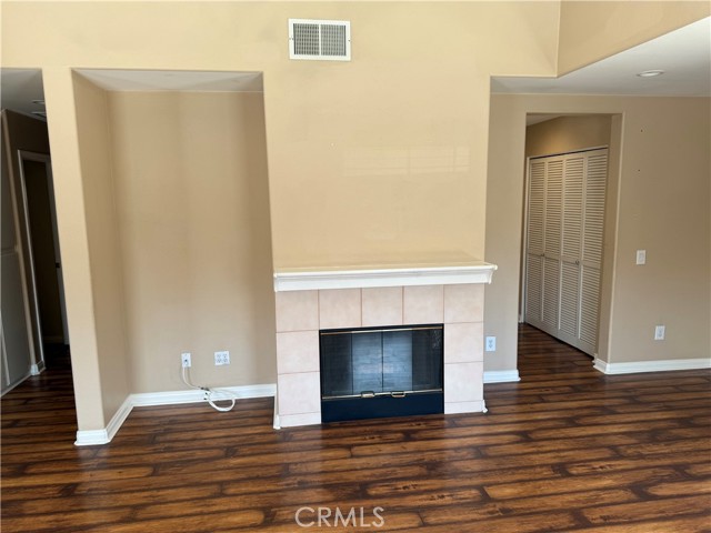 Detail Gallery Image 4 of 17 For 1492 Goldeneagle Dr, Corona,  CA 92879 - 3 Beds | 2 Baths
