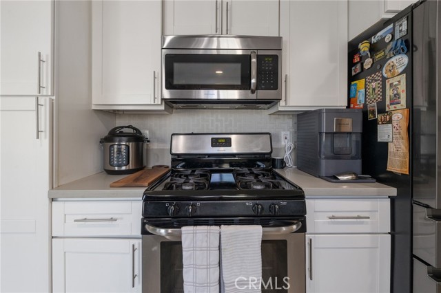 Detail Gallery Image 31 of 40 For 2102 Tern Bay Ln, Lakewood,  CA 90712 - 5 Beds | 2/1 Baths