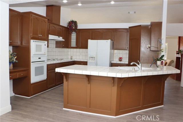 15742 Muscatel, Hesperia CA: https://media.crmls.org/medias/fed0ce2e-1a00-4569-a666-74fe025e2eae.jpg