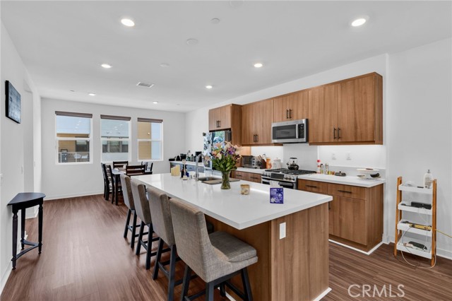 773 Grable S Circle, Orange CA: https://media.crmls.org/medias/fed144c7-5dd8-429b-96d5-6a02422bcae4.jpg