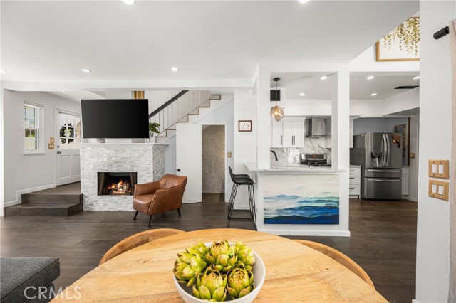 Image 22 of 51 For 603 N San Michel Drive  C