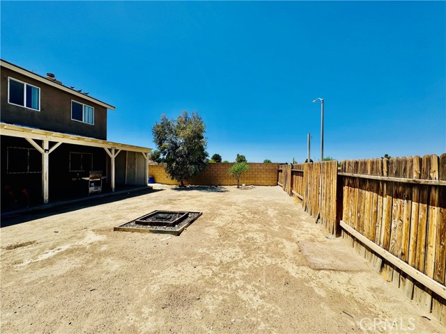10506 Lee Avenue, Adelanto CA: https://media.crmls.org/medias/fed2385e-f55c-463e-8558-3a4ef6c0e468.jpg