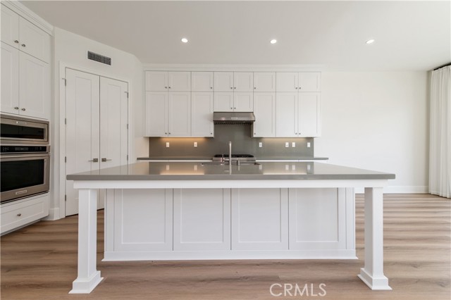 Detail Gallery Image 13 of 40 For 216 Piazza, Irvine,  CA 92602 - 4 Beds | 4 Baths