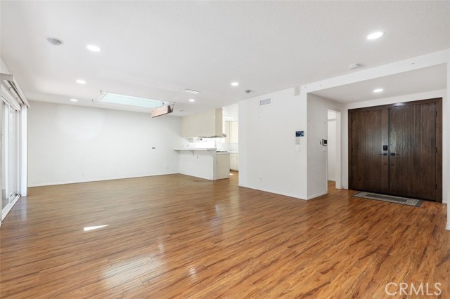 Detail Gallery Image 6 of 27 For 940 Cheyenne, Costa Mesa,  CA 92626 - 5 Beds | 2 Baths