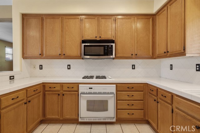 Detail Gallery Image 12 of 36 For 4265 Emerald Ave, La Verne,  CA 91750 - 3 Beds | 2/1 Baths