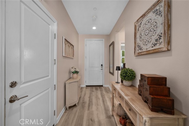 24206 Dandelion Court, Lake Elsinore CA: https://media.crmls.org/medias/fed55109-ce1a-4226-90a2-71a7b49c552a.jpg