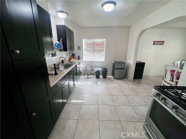 Detail Gallery Image 6 of 23 For 548 Julie St, Colton,  CA 92324 - 4 Beds | 2 Baths