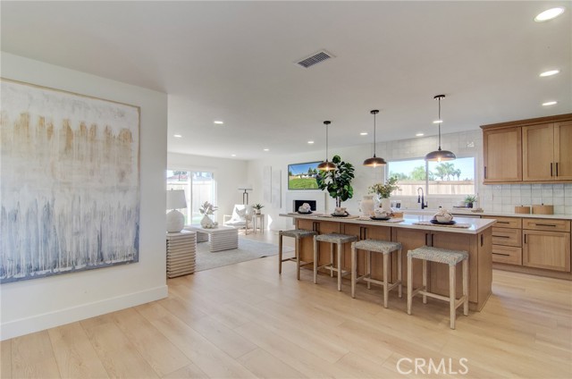 Detail Gallery Image 3 of 29 For 8652 Royer, Huntington Beach,  CA 92647 - 4 Beds | 2 Baths