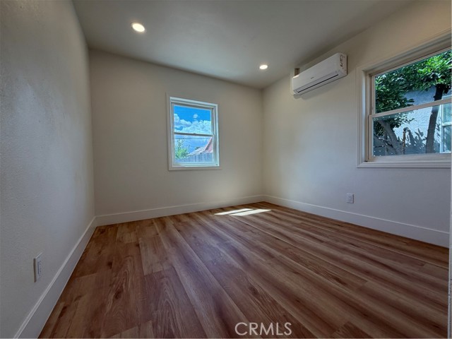 9078 Hemlock, Fontana CA: https://media.crmls.org/medias/fed6f00d-7c76-4a58-a41a-71a5bb503ac1.jpg