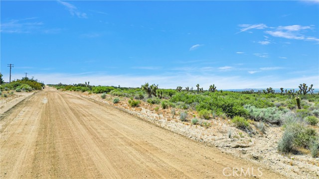 Detail Gallery Image 4 of 13 For 228 Vac/Cor Ave, Llano,  CA 93544 - – Beds | – Baths