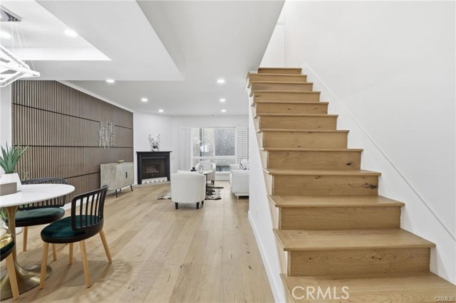 Detail Gallery Image 5 of 28 For 11119 Camarillo #104,  North Hollywood,  CA 91602 - 2 Beds | 2/1 Baths