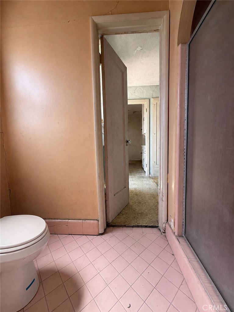 https://media.crmls.org/medias/fed8ad14-3eca-472f-b3bb-227884d6a832.jpg?preset=X-Large