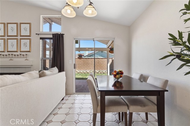 Detail Gallery Image 11 of 19 For 2416 Oakgrove St, Rosamond,  CA 93560 - 3 Beds | 2 Baths