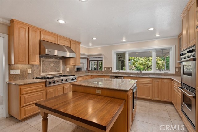 Detail Gallery Image 13 of 47 For 5072 Grandview Ave, Yorba Linda,  CA 92886 - 4 Beds | 3/1 Baths