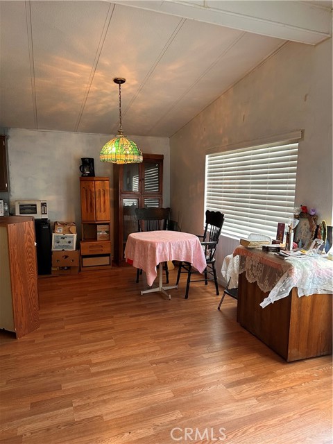 530 W Devonshire Avenue, Hemet CA: https://media.crmls.org/medias/fed8fc4d-aa25-4896-bf55-2823b1987cf1.jpg