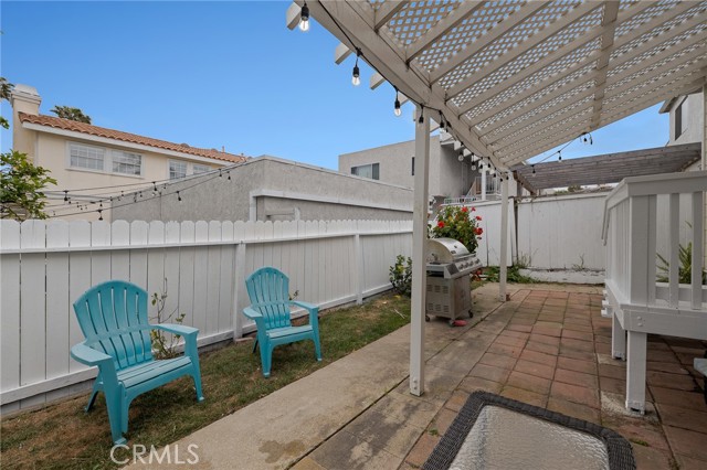 617 Beryl Street, Redondo Beach, California 90277, 2 Bedrooms Bedrooms, ,1 BathroomBathrooms,Residential,Sold,Beryl,SB23099666