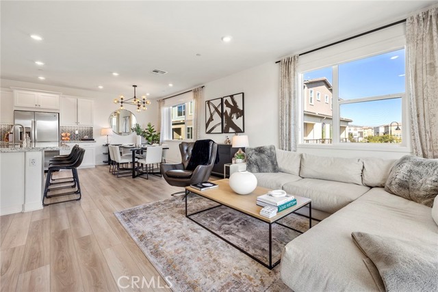 Detail Gallery Image 9 of 29 For 220 Siena, Lake Forest,  CA 92630 - 3 Beds | 3/1 Baths