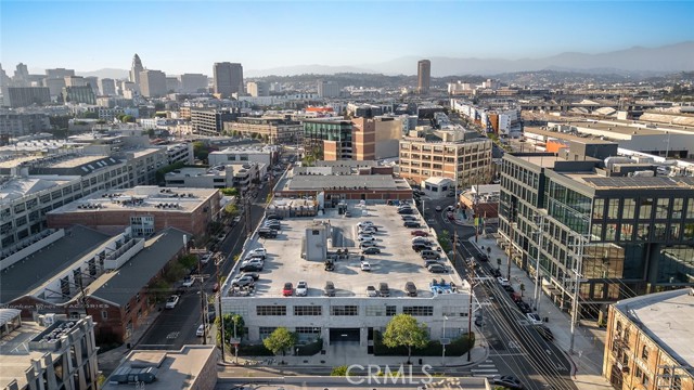 530 Molino Street, Los Angeles CA: https://media.crmls.org/medias/fedab368-db61-4932-9340-cc458763ee2c.jpg