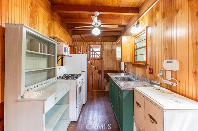Detail Gallery Image 12 of 30 For 26370 Alpine Lane, Twin Peaks,  CA 92391 - 2 Beds | 1 Baths