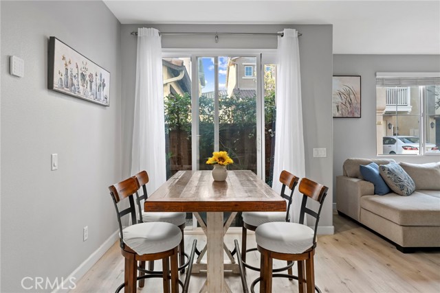 341 W Pebble Creek Lane, Orange CA: https://media.crmls.org/medias/fedcd1f9-b04d-4b40-96c6-224d555476b8.jpg
