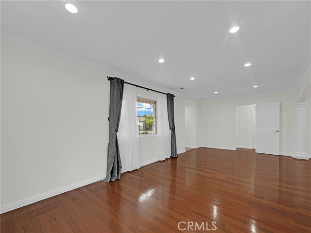 Detail Gallery Image 10 of 28 For 6249 Beeman Ave, North Hollywood,  CA 91606 - 3 Beds | 2 Baths
