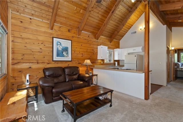 Detail Gallery Image 9 of 49 For 27026 Overlook Ln, Lake Arrowhead,  CA 92352 - 2 Beds | 1/1 Baths
