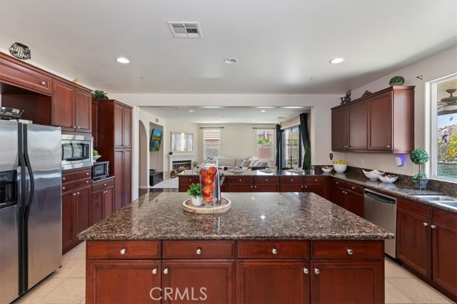 239 Cross Rail Lane, Norco CA: https://media.crmls.org/medias/fedd9f59-7e2e-4789-abce-f1ebd8b887e7.jpg
