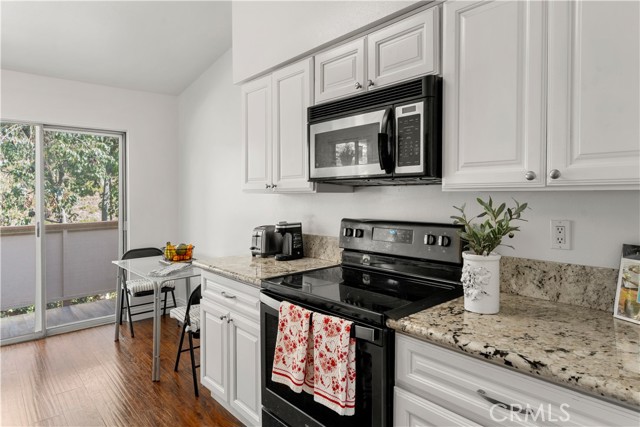 5460 Copper Canyon Rd, Yorba Linda CA: https://media.crmls.org/medias/feddf458-ba56-4b0a-91fa-4d2d6a579aff.jpg