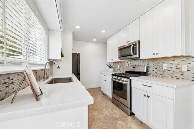 Detail Gallery Image 8 of 41 For 17653 Brittany Lane #91,  Huntington Beach,  CA 92647 - 3 Beds | 1/1 Baths