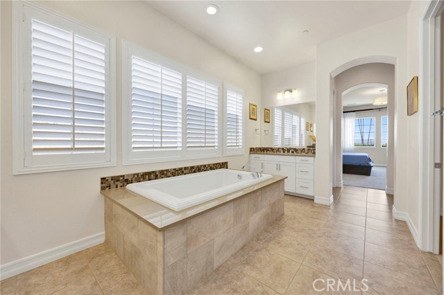 538 Francesca Lane, Glendora CA: https://media.crmls.org/medias/fede1494-84b7-4037-ab03-92a9abcbb3cc.jpg