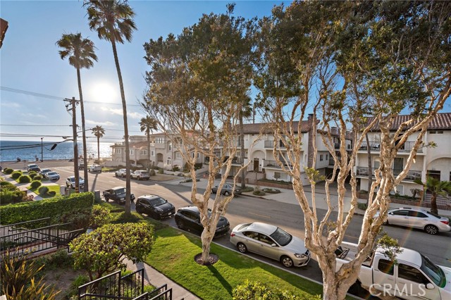 1301 Catalina Avenue, Redondo Beach, California 90277, 2 Bedrooms Bedrooms, ,3 BathroomsBathrooms,Residential,Sold,Catalina,PW24151727