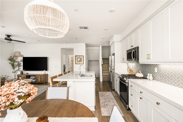 Detail Gallery Image 18 of 51 For 1613 Jade Road, Mission Viejo,  CA 92694 - 3 Beds | 3 Baths